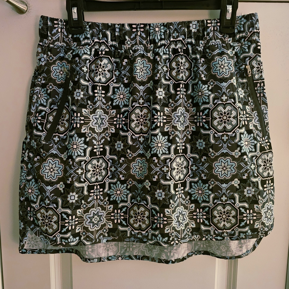 Golf Skort in blue, black and white pattern only worn a few times. Size L
